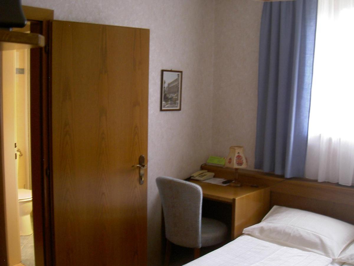 Hotel Strebersdorferhof Vienna Esterno foto